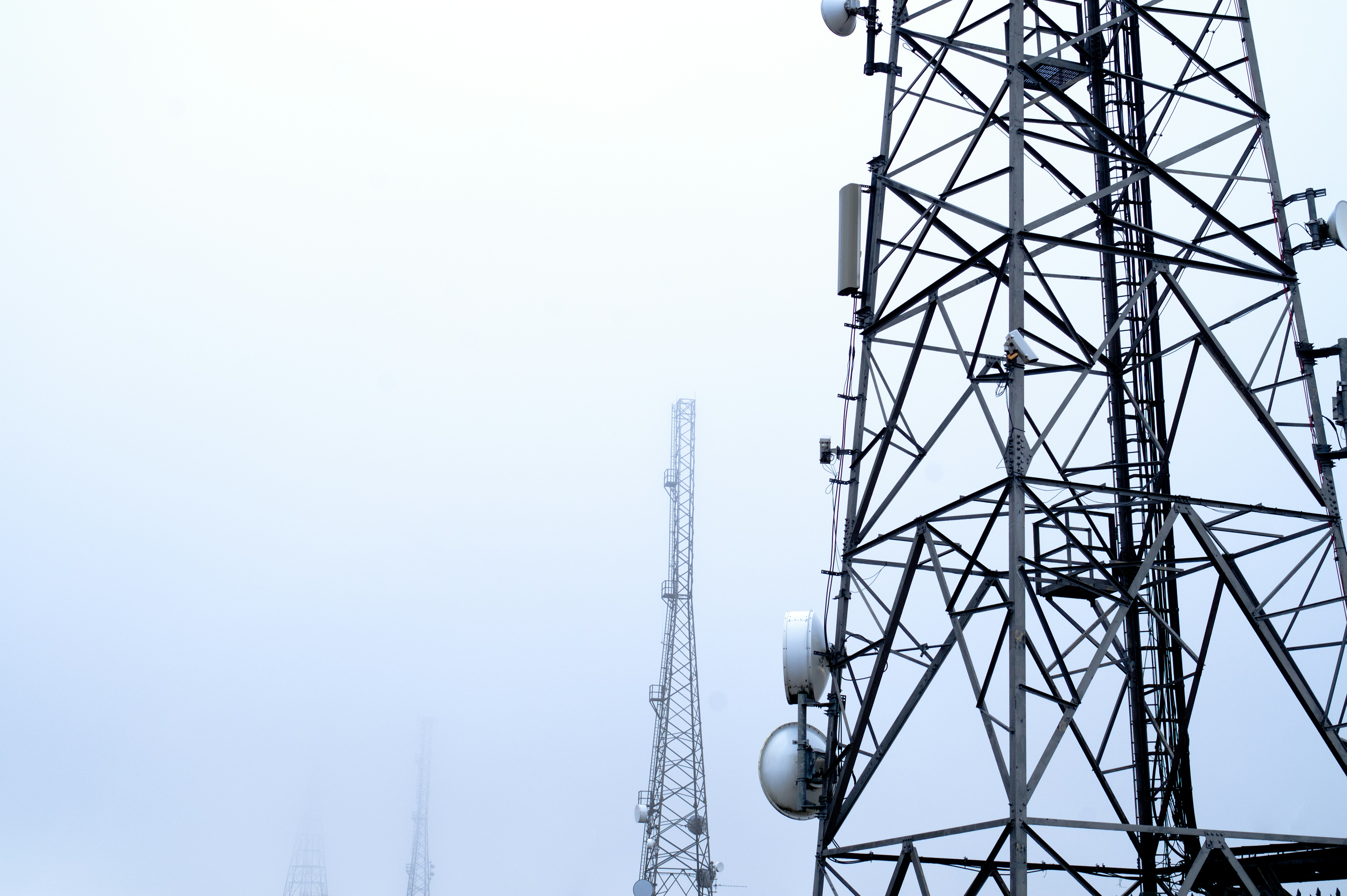 What Is Radio Line of Sight? Earth Curvature, K-Factor and the Radio Horizon