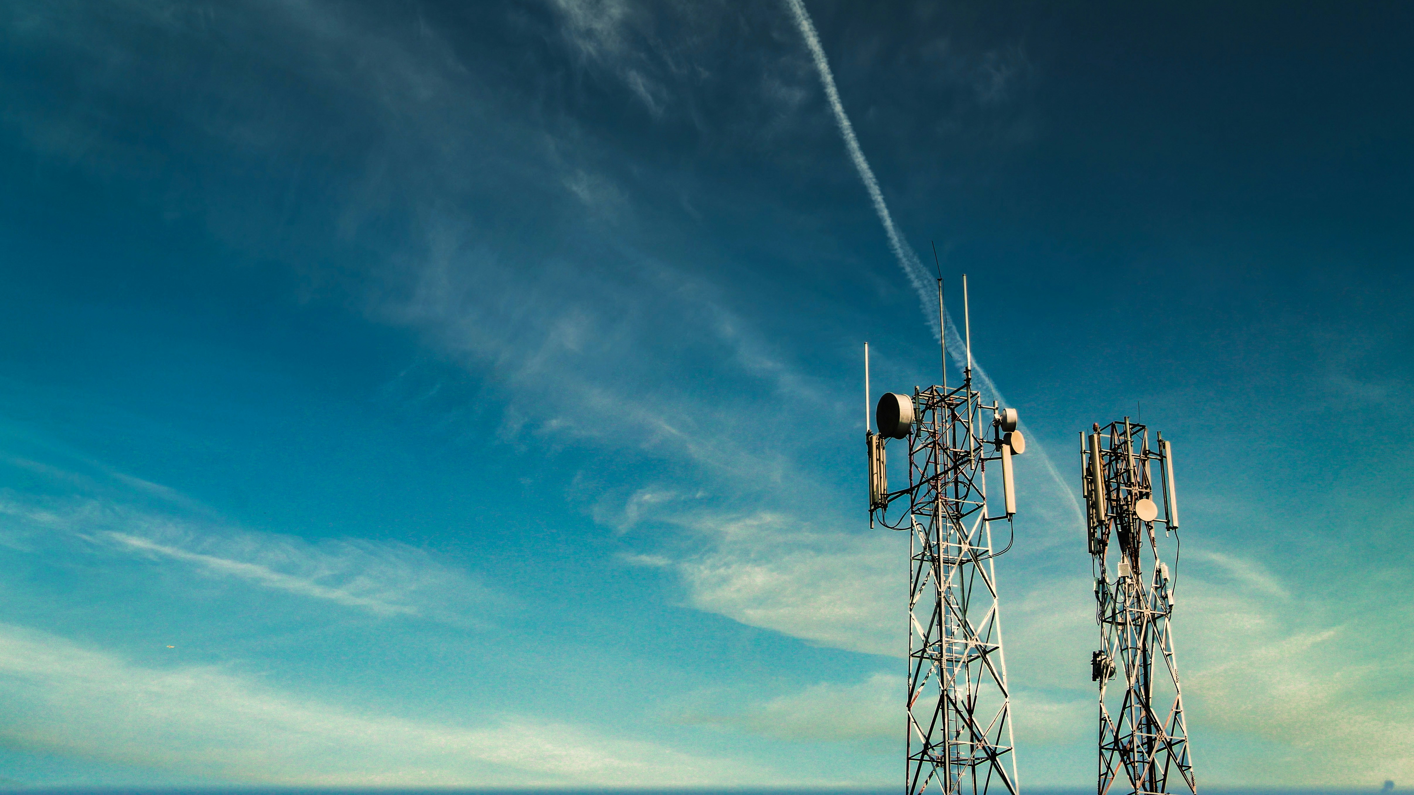 What Is Spectral Efficiency? Shannon Capacity, QAM and Real Throughput